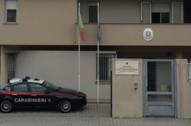 images Soveria Mannelli. Usa una bombola di gas per bruciare le sterpaglie: provvidenziale intervento dei carabinieri