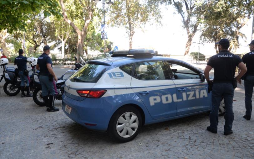 images Crotonese perseguita la ex compagna: applicato il divieto di avvicinamento 