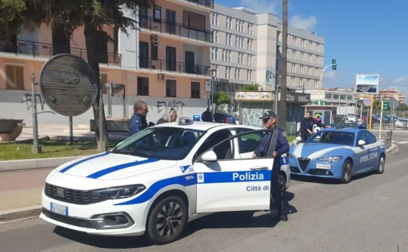 Crotone, sosta selvaggia: servizi congiunti della Polizia di Stato e della Polizia Municipale images Crotone, sosta selvaggia: servizi congiunti della Polizia di Stato e della Polizia Municipale