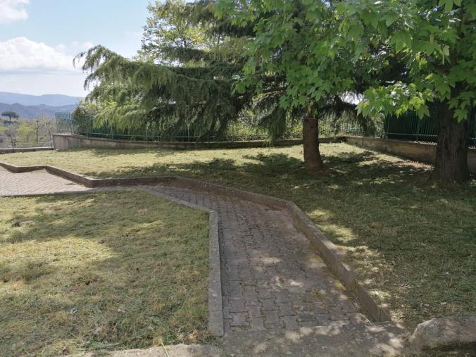 images Catanzaro, al via gli interventi di pulizia del verde con priorità per le aree scolastiche ed il lungomare di Giovino
