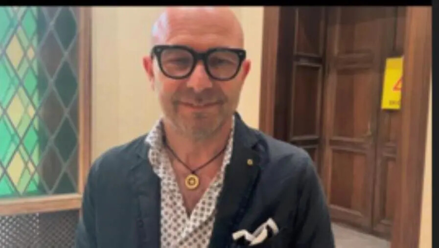 images In fiamme concessionaria Ionà, Gaglianese: "I 'dazi' degli imprenditori calabresi li mette la 'ndrangheta"