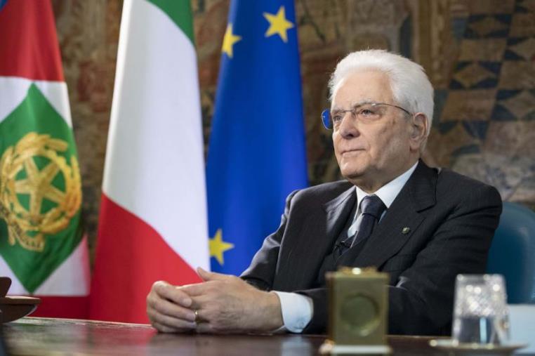 Contagi come ad aprile, esercito in campo e mini-lockdown. Mattarella: "E' preoccupante" . Oggi 2.844 casi, boom Campania 