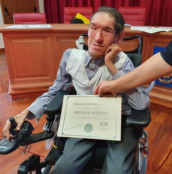 Chiaravalle Centrale, Giovanni Sestito vince il premio di poesia “La spiga” a Bari images Chiaravalle Centrale, Giovanni Sestito vince il premio di poesia “La spiga” a Bari