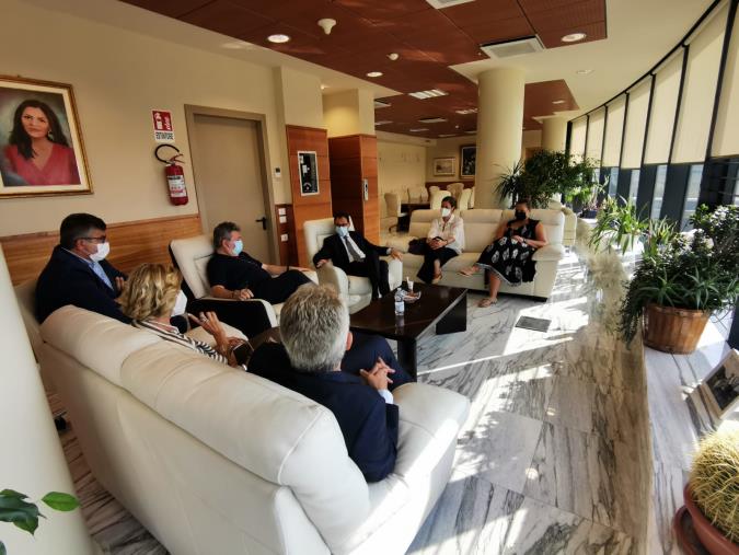 Patuanelli a Catanzaro. Nesci: "Emergenza incendi: preservare il territorio con leale collaborazione tra istituzioni"   images Patuanelli a Catanzaro. Nesci: "Emergenza incendi: preservare il territorio con leale collaborazione tra istituzioni"