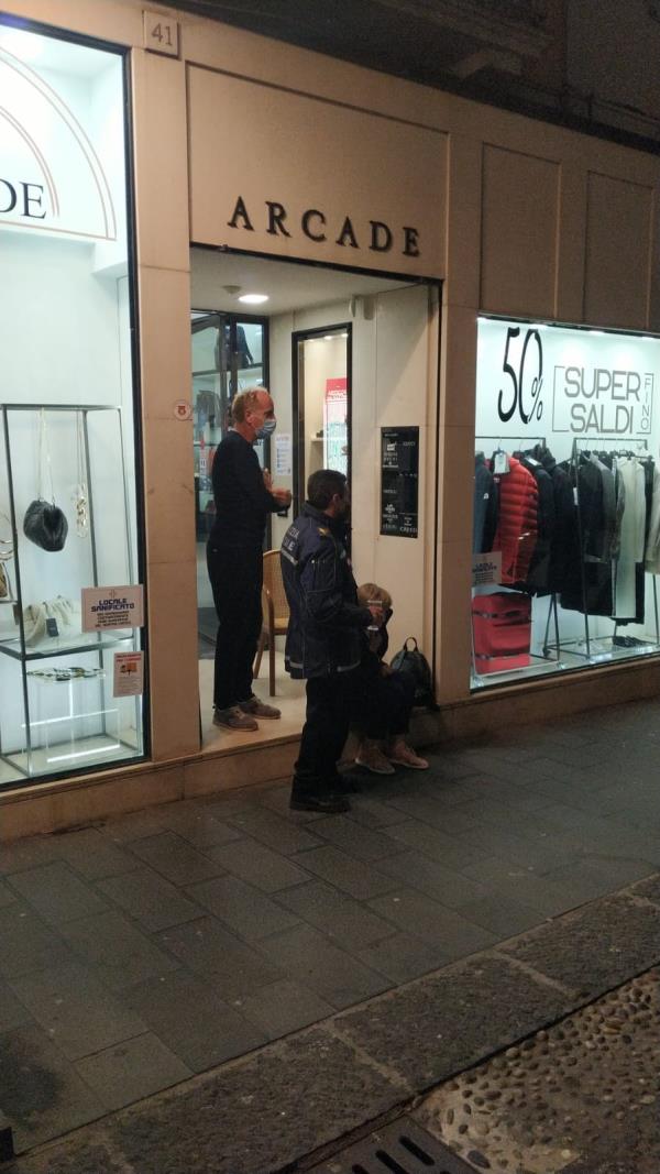 Catanzaro. Donna con sospetto infarto su corso Mazzini, ma dopo 30 minuti l'ambulanza non arriva images Catanzaro. Donna con sospetto infarto su corso Mazzini, ma dopo 30 minuti l'ambulanza non arriva