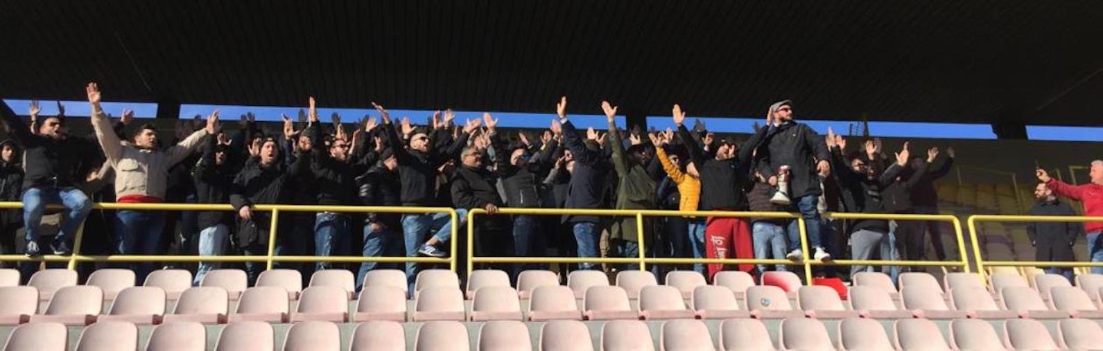 Us Catanzaro 1929, la carica dei sostenitori alla vigilia del derby con la Reggina images Us Catanzaro 1929, la carica dei sostenitori alla vigilia del derby con la Reggina