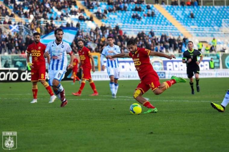 Serie C, Catanzaro e Giugliano in campo alle 17.30: le formazioni ufficiali images Serie C, Catanzaro e Giugliano in campo alle 17.30: le formazioni ufficiali