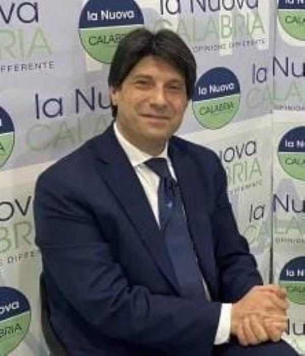 images La riflessione di Vincenzo Speziali: “Storia ironica (ma seria?) di una regione mediterranea”
