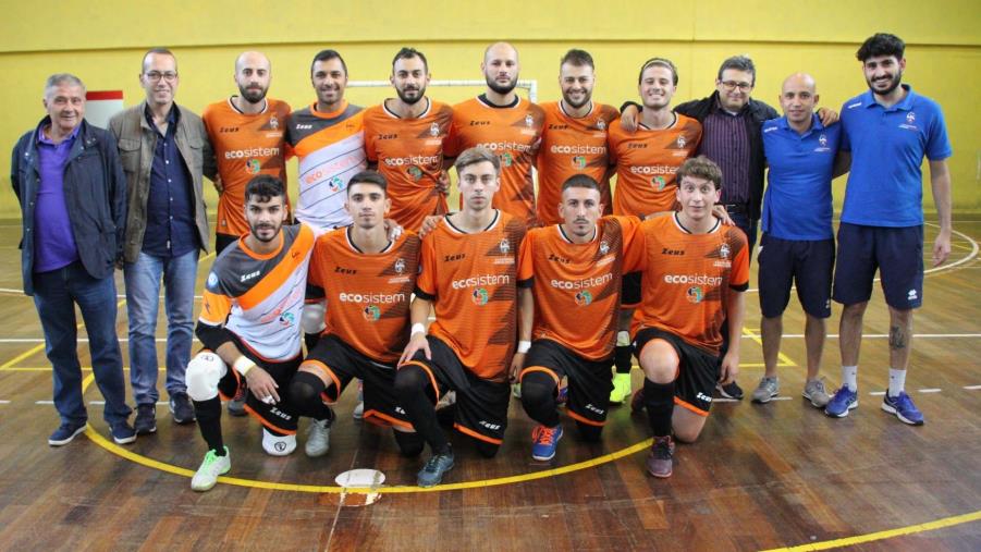 images La Ecosistem Lamezia Soccer si lascia le feste alle spalle e riprende a pieno ritmo gli allenamenti