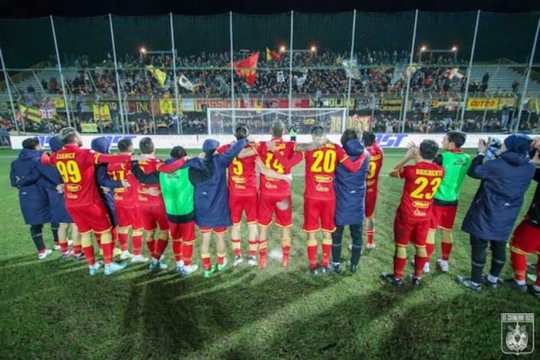 Us Catanzaro 1929, squadra serena sotto la guida del "condottiero Vivarini" images Us Catanzaro 1929, squadra serena sotto la guida del "condottiero Vivarini"