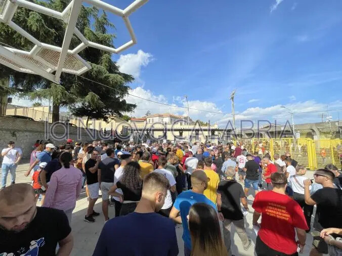 images Prefetto boccia riconoscimento facciale allo stadio, Riccio: "Figuraccia dell'Amministrazione"