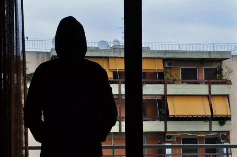 images Un anno di minacce, insulti e ricatti ad una donna: divieto di avvicinamento per un uomo di Arena 
