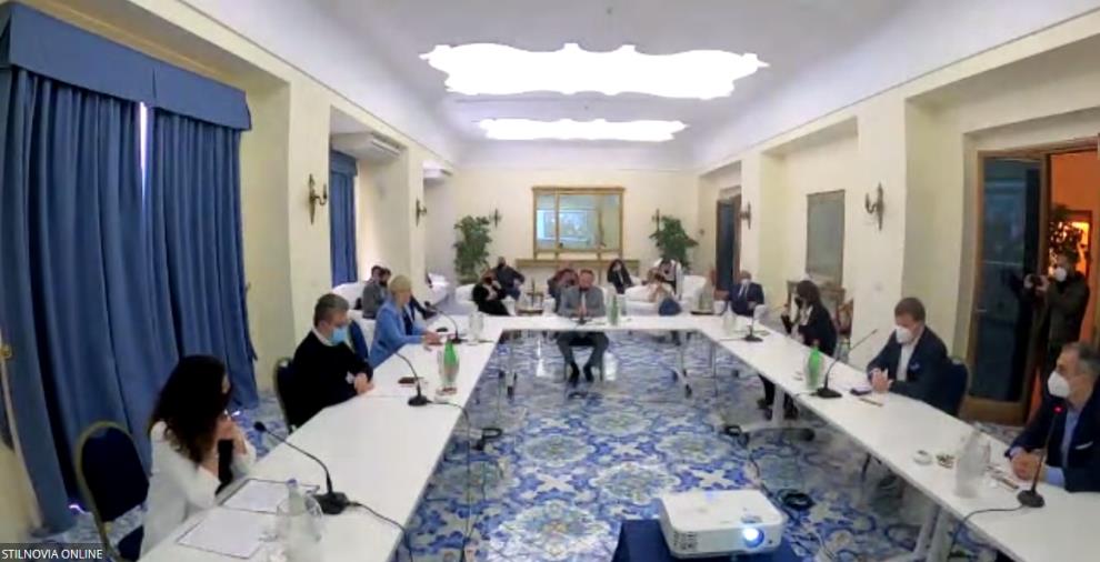 images Stilnovia Ischia 2021. Anche la Calabria parteciperà all'evento con l'Ambassador Elena Bitonte 