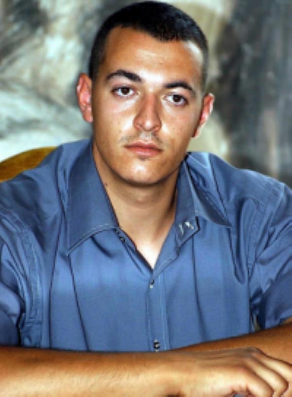 images La violenza sessuale non sussiste: assolto anche in Appello Mario Placanica, il carabiniere dei fatti di Genova 