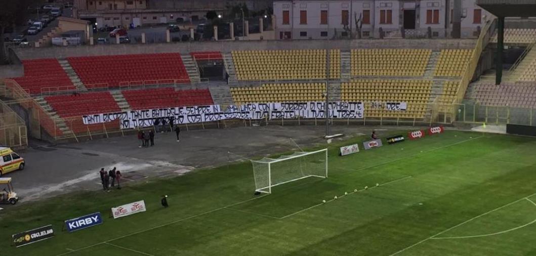 Catanzaro e Monopoli in campo alle 20.30: formazioni ufficiali images Catanzaro e Monopoli in campo alle 20.30: formazioni ufficiali