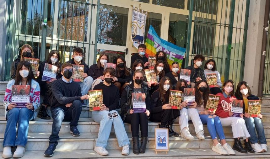 images Giovani giornalisti crescono: al Liceo Fiorentino di Lamezia la rivista Kainon torna con il terzo numero