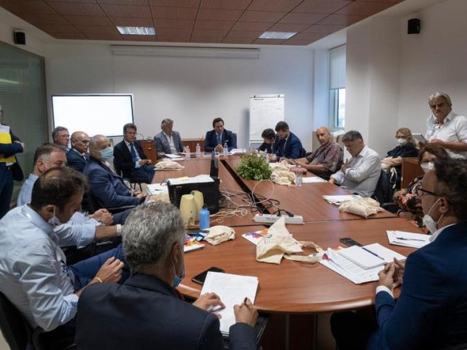 Fondi europei. Il tavolo 7 coordinato da Orsomarso: "Modello di sviluppo tra strategia di riqualificazione e innovazione del sistema turistico" images Fondi europei. Il tavolo 7 coordinato da Orsomarso: "Modello di sviluppo tra strategia di riqualificazione e innovazione del sistema turistico"