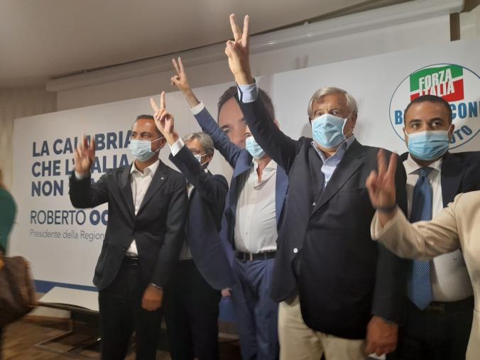 I vertici di Forza Italia in Calabria a sostegno di Occhiuto. Tajani: "E' il candidato migliore" images I vertici di Forza Italia in Calabria a sostegno di Occhiuto. Tajani: "E' il candidato migliore"
