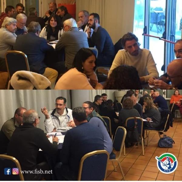 Il Gruppo Storico di Catanzaro partecipa al tavolo di lavoro della Federazione Italiana Sbandieratori images Il Gruppo Storico di Catanzaro partecipa al tavolo di lavoro della Federazione Italiana Sbandieratori
