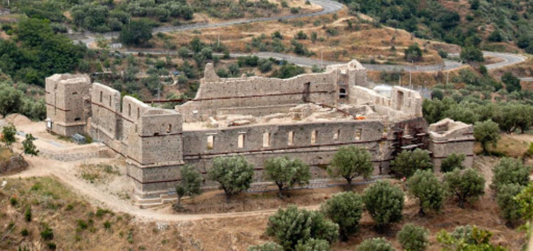images Domani i Templari nella Grangia di Montauro: Capitolo dell'ordine civile e militare "Pietà del Pellicano"