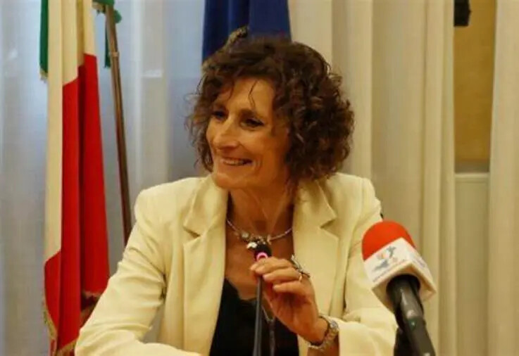 images La prefetta di Reggio fra i bambini di Arghillà: "Lo Stato c'è"