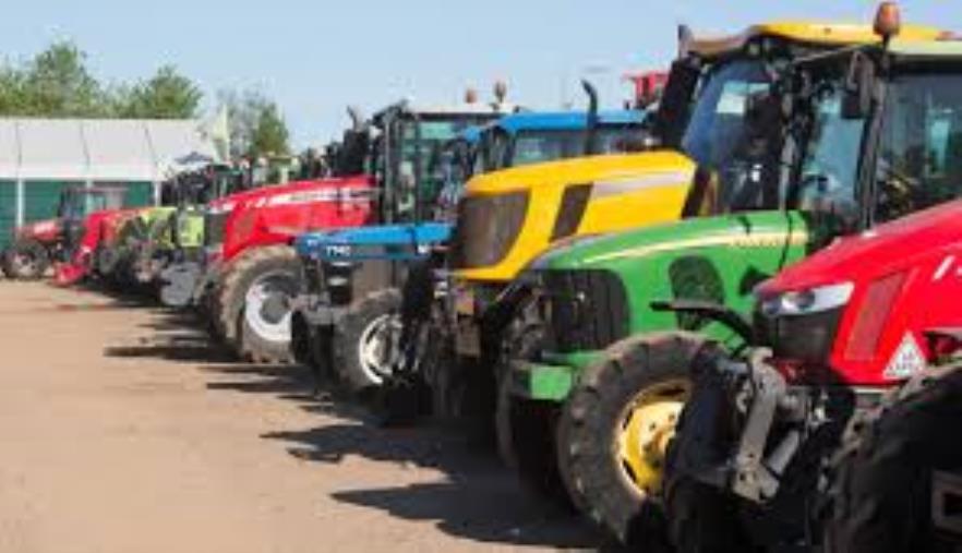 Coronavirus. A Isola Capo Rizzuto arrivano i trattori per la disinfezione images Coronavirus. A Isola Capo Rizzuto arrivano i trattori per la disinfezione