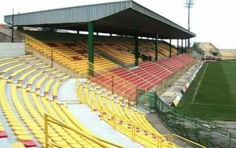 images Catanzaro, aggiudicati i lavori di rifacimento copertura tribuna centrale del Ceravolo