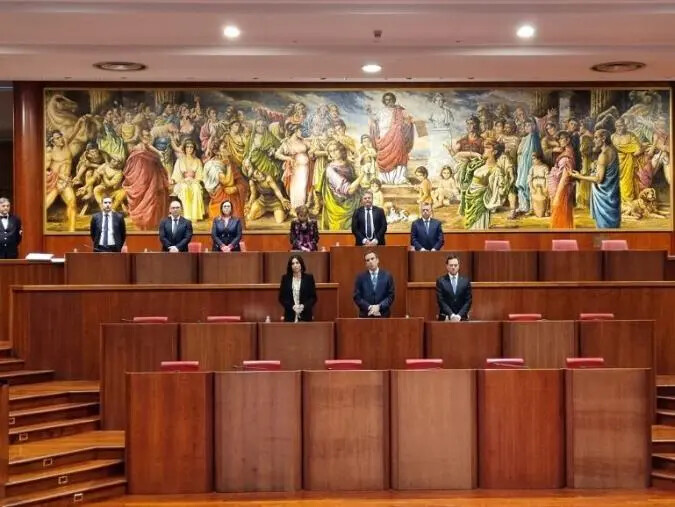 images Consiglio regionale in lutto per i migranti, Mancuso: "L'Europa adotti una strategia condivisa ed efficace"