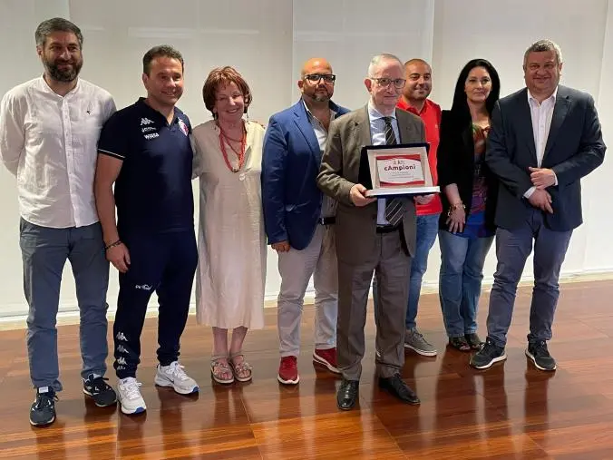 Calcio a 5, la Pirossigeno Cosenza ricevuta dal Comune di Rende images Calcio a 5, la Pirossigeno Cosenza ricevuta dal Comune di Rende
