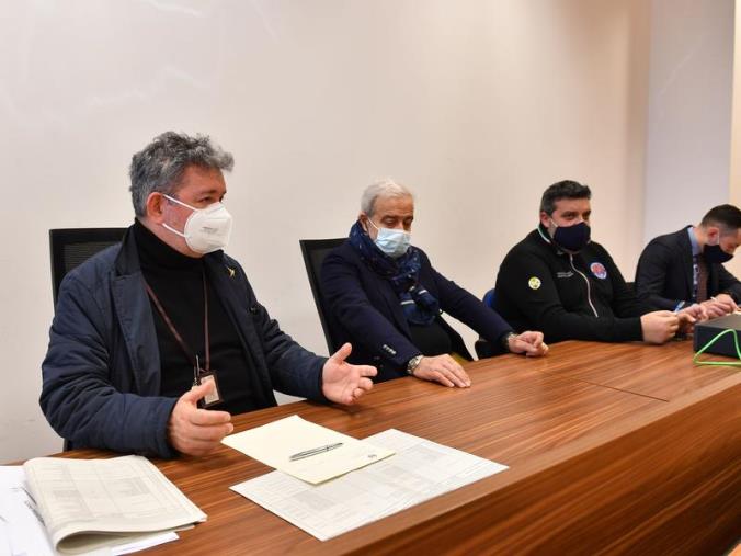 Covid. Riunione dell'Unità di Crisi: "Spingere su vaccini. Da oggi prenotazione anche per over 70" images Covid. Riunione dell'Unità di Crisi: "Spingere su vaccini. Da oggi prenotazione anche per over 70"
