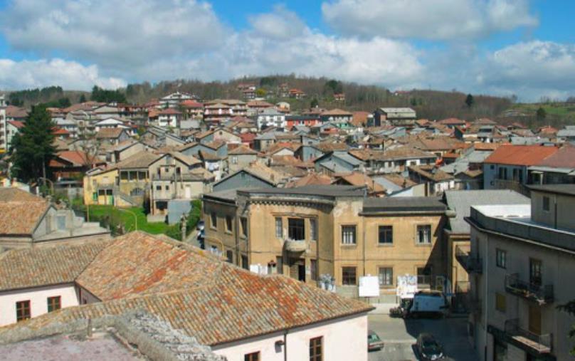 Festa del Fungo, boom di presenze a Serra San Bruno: migliaia di visitatori nel primo weekend
