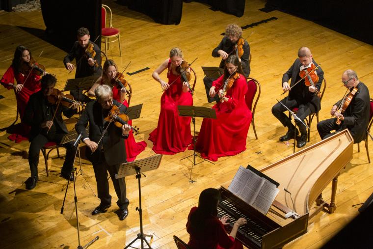 Ama Calabria. La lezione di Uto Ughi delle Quattro Stagioni di Vivaldi
al Teatro Grandinetti di Lamezia Terme images Ama Calabria. La lezione di Uto Ughi delle Quattro Stagioni di Vivaldi
al Teatro Grandinetti di Lamezia Terme