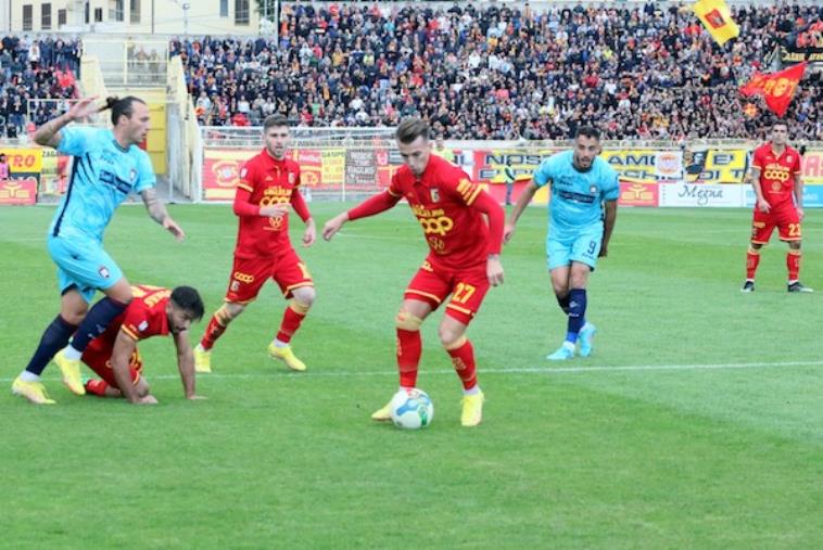 images Serie C, Monterosi Tuscia e Catanzaro in campo alle 14.30: le formazioni ufficiali