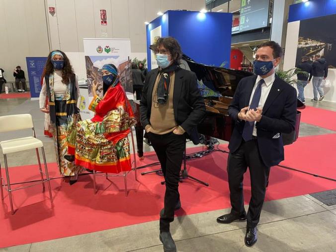 Artigiano in Fiera, l'assessore Varì: "Programmeremo percorsi didattici per i giovani" images Artigiano in Fiera, l'assessore Varì: "Programmeremo percorsi didattici per i giovani"
