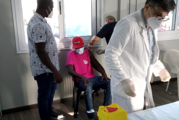 images Vax day alla Tendopoli di San Ferdinando: 172 dosi somministrate 