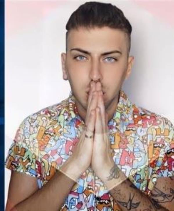 images Il cantante siciliano ma legato a Catanzaro Gabriele Versaci si esibirà a Casa Sanremo Live Box