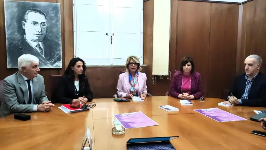 Violenza di genere, confronti e testimonianze per sensibilizzare: ecco la due giorni in programma a Vibo images Violenza di genere, confronti e testimonianze per sensibilizzare: ecco la due giorni in programma a Vibo