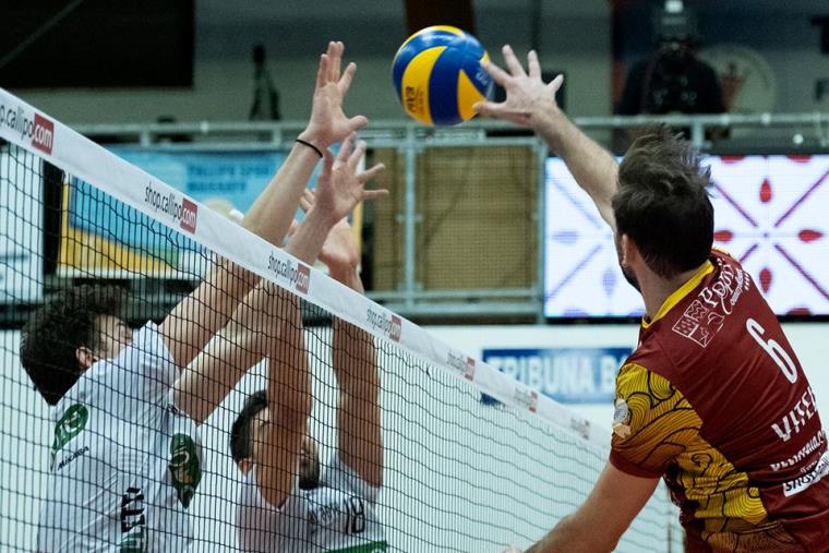 Volley Superlega: Tonno Callipo sconfitta in casa dai campioni di Lube Civitanova images Volley Superlega: Tonno Callipo sconfitta in casa dai campioni di Lube Civitanova