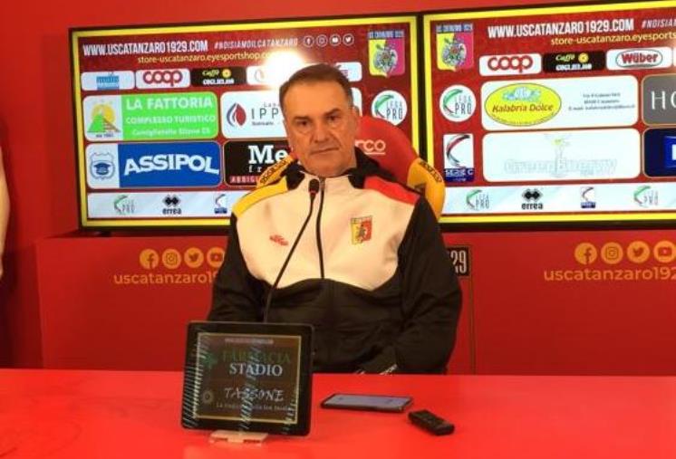 Us Catanzaro 1929, Vivarini dopo la sconfitta col Monterosi: "La squadra si è spenta quando doveva togliere il carattere" images Us Catanzaro 1929, Vivarini dopo la sconfitta col Monterosi: "La squadra si è spenta quando doveva togliere il carattere"