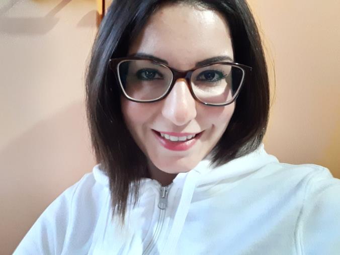 #iorestoacasa. Maria Rosa, neolaureata in farmacia, studia per abilitarsi