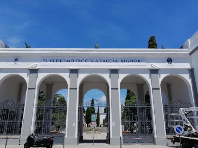 images Catanzaro, la denuncia di Elio Mauro: "Per i disabili impossibile visitare il cimitero nei giorni festivi"