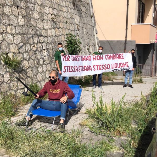 images Catanzaro. Ancora incuria in via Stretto Cappuccini, Collevento: "La situazione peggiora nel silenzio delle istituzioni"