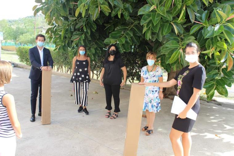 Botricello. Associazioni e territorio insieme. 'Lp con te' dona 2 gazebo per le manifestazioni scolastiche images Botricello. Associazioni e territorio insieme. 'Lp con te' dona 2 gazebo per le manifestazioni scolastiche