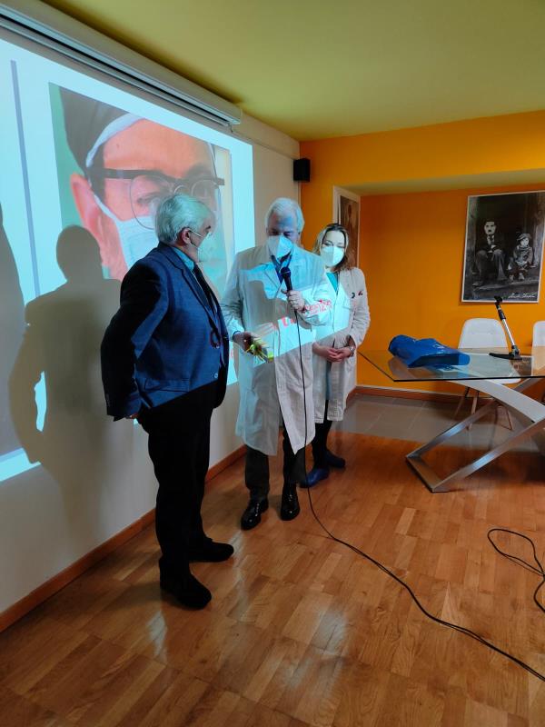 Catanzaro, un saluto speciale a Vito Ferro: l'infermiere ferrista del "Pugliese" va in pensione images Catanzaro, un saluto speciale a Vito Ferro: l'infermiere ferrista del "Pugliese" va in pensione