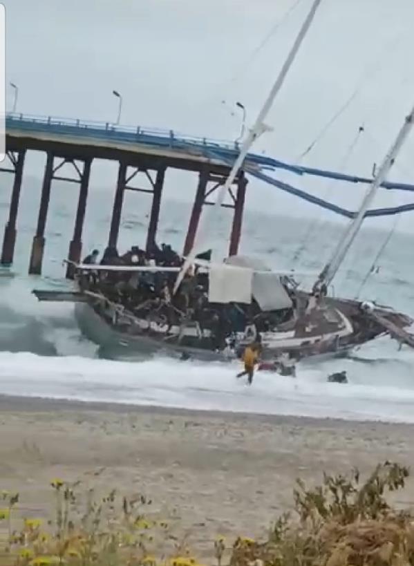images Tragedia dei migranti, due morti tra i 108 sbarcati ieri a Siderno