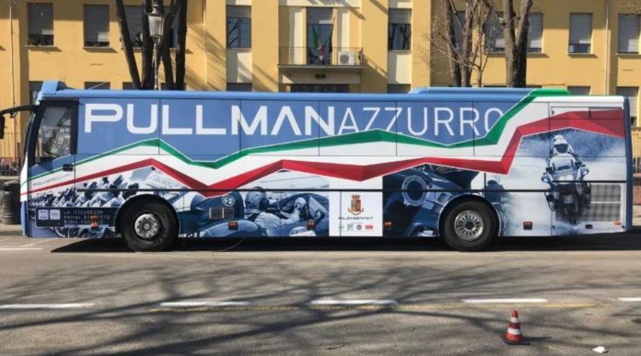 “Cultura della guida sicura”, il Pullman Azzurro della Stradale arriva a Reggio images “Cultura della guida sicura”, il Pullman Azzurro della Stradale arriva a Reggio