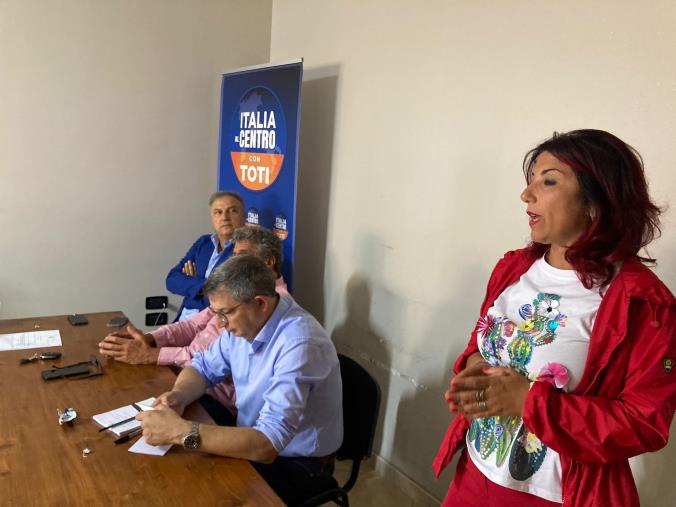 images Da Vibo "Italia al Centro"  lancia la sfida per le le elezioni politiche : "3% risultato possibile"