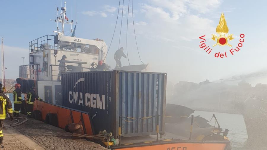 images Esplosione su un rimorchiatore: a Crotone sarà indetto lutto cittadino  