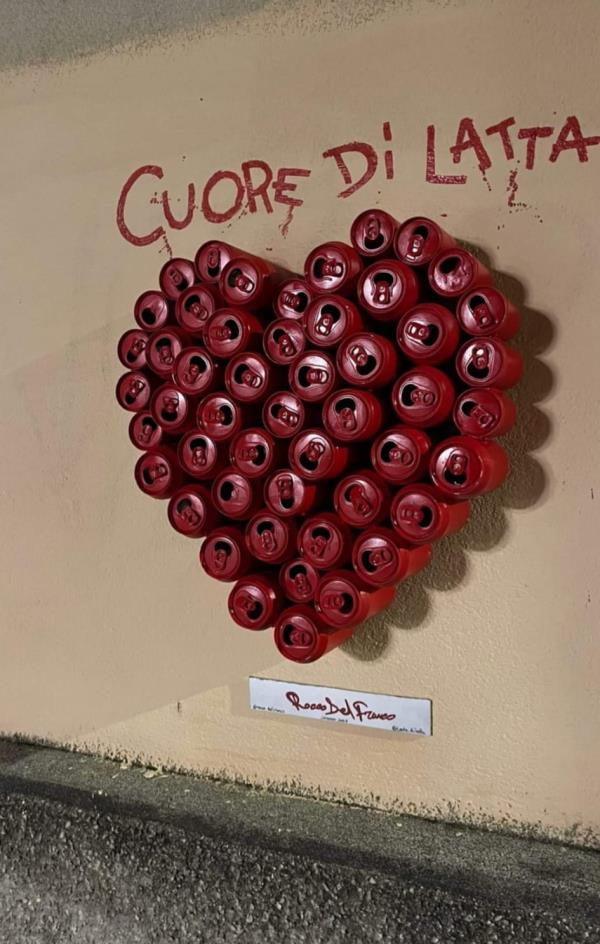 Nel centro di Catanzaro batte un "Cuore di latta": installata la nuova opera di Rocco del Franco images Nel centro di Catanzaro batte un "Cuore di latta": installata la nuova opera di Rocco del Franco