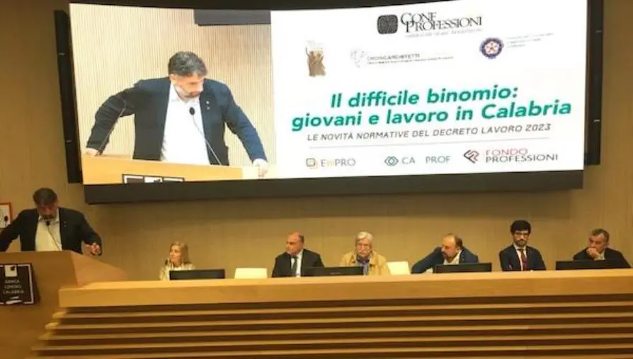 Giovani e lavoro in Calabria, Marino: "Lavorare in sinergia per sfruttare al meglio le risorse in arrivo" images Giovani e lavoro in Calabria, Marino: "Lavorare in sinergia per sfruttare al meglio le risorse in arrivo"